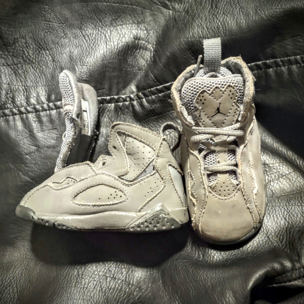 Kids Jordan True flight Grey (Size 5C)